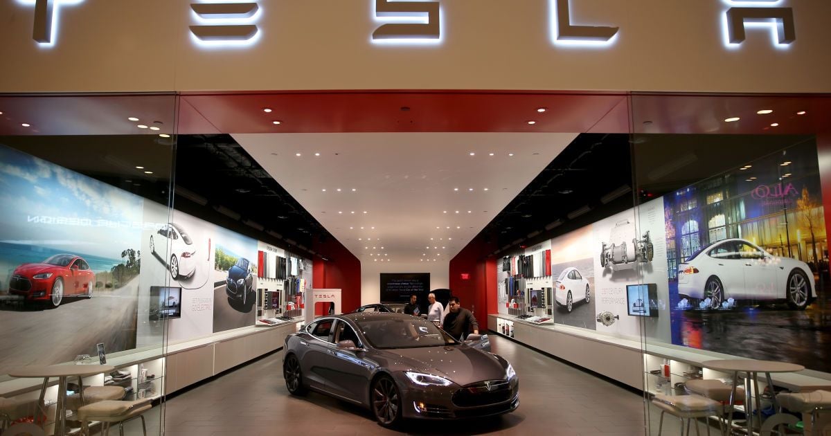 Tesla може стати частиною Apple.