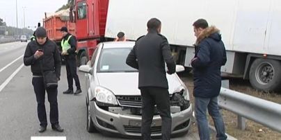 Автокрушение на подъезде к Киеву: столкнулись 5 авто