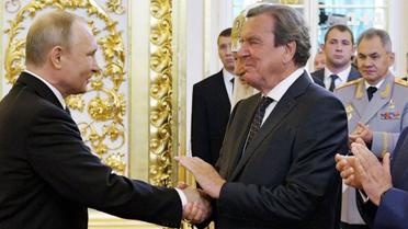 Теперь без российской зарплаты: эксканцлер Германии Шредер уволился из "Роснефти"