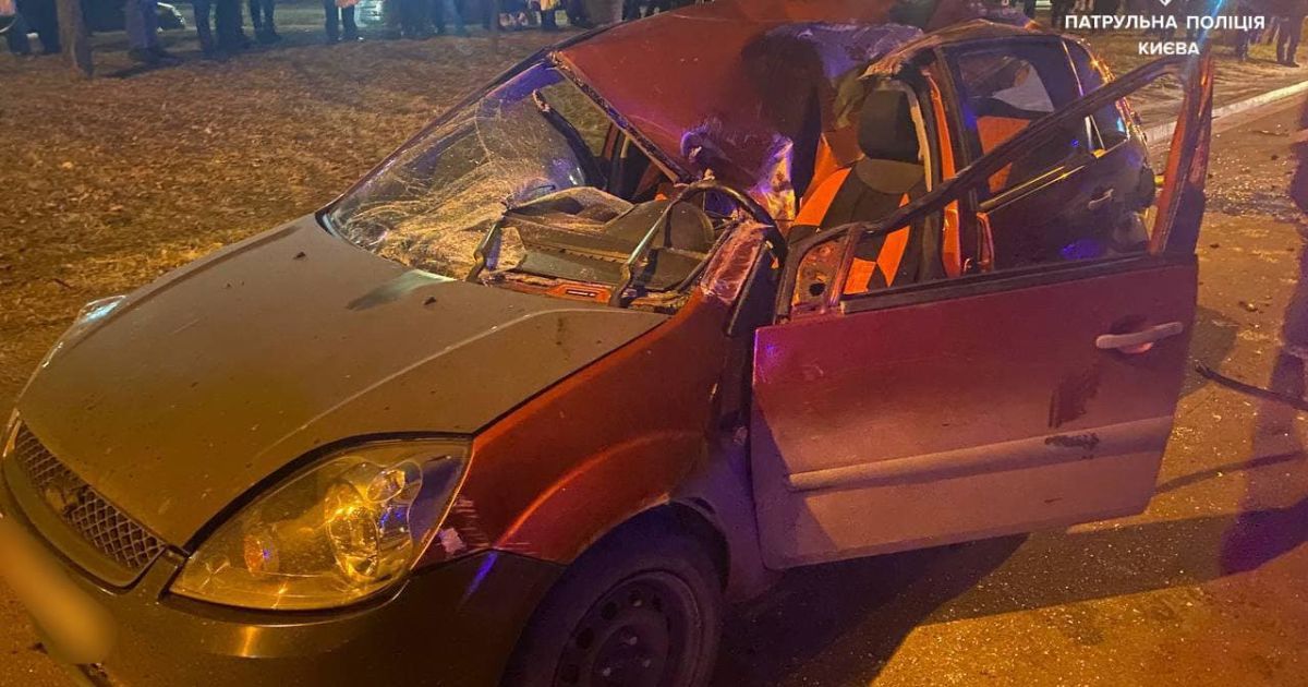 У Києві на Мінському проспекті сталася ДТП з потерпілими за участю чотирьох автомобілів
