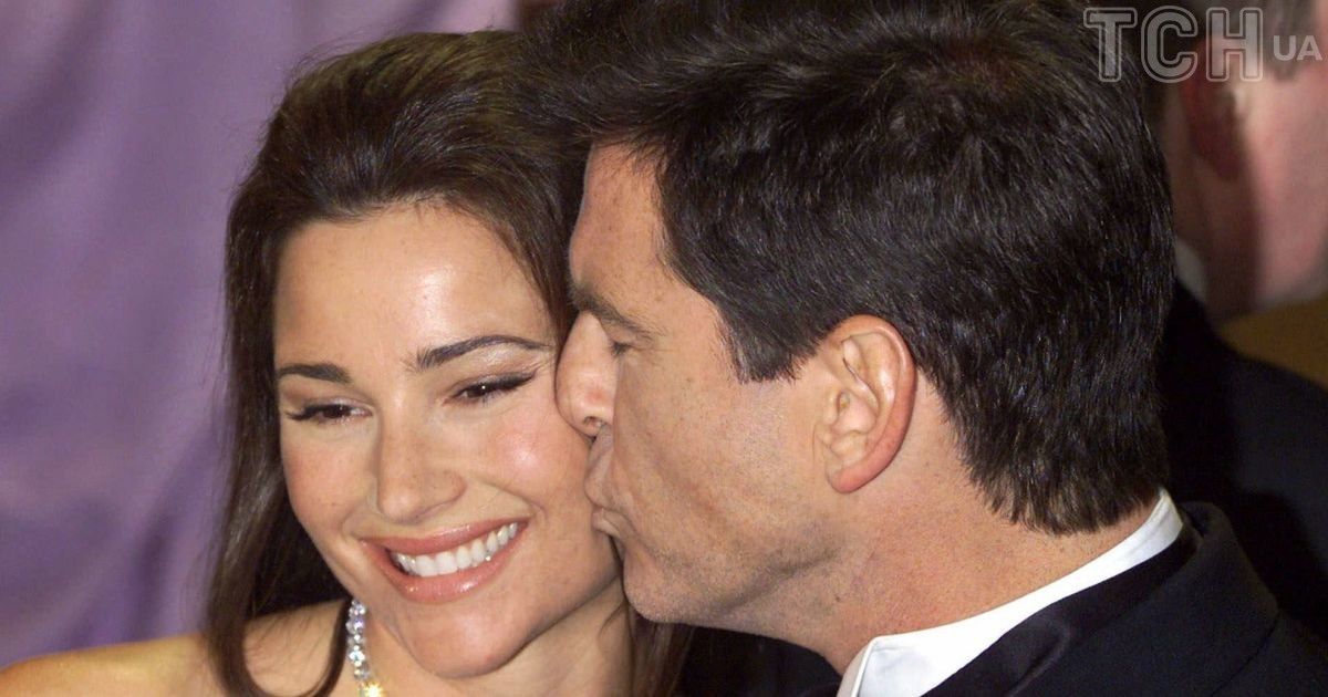 Пірс Броснан і Кілі Шей Сміт