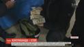 На Львівщині затримали контрабандиста з рюкзаком, набитим валютою