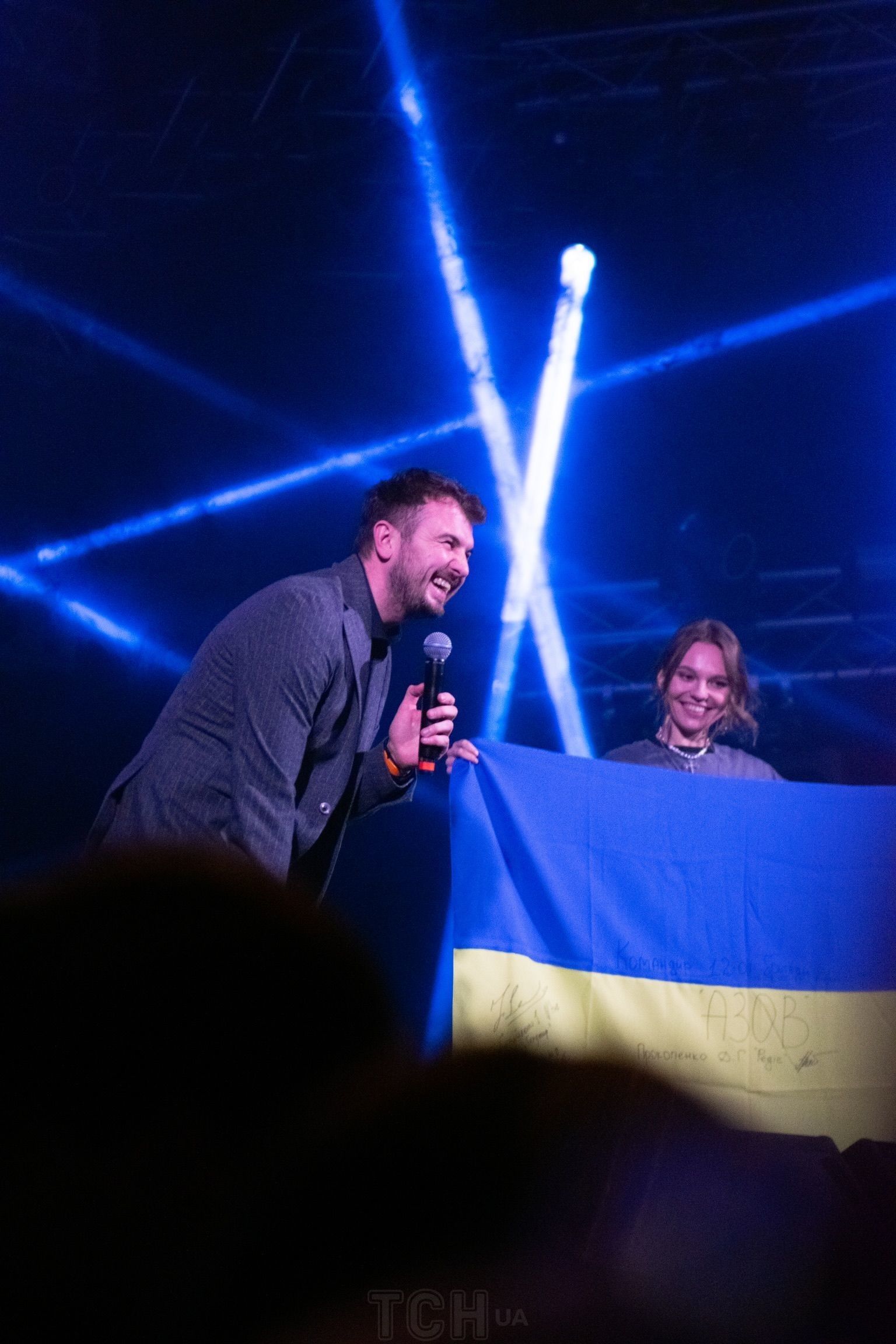 Надя Дорофєєва провела аукціон. Фото: alinallvv / ©