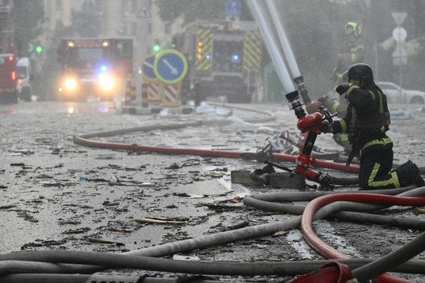 Рятувальник на місці пожежі  / © Getty Images