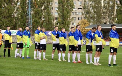 Українських футболістів доправили до ТЦК перед матчем