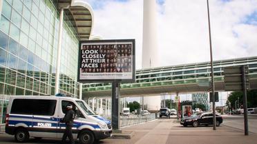 Билборд должны были убрать только 10 июля, поэтому авторы проекта будут предъявлять претензии / © Gennadiy Kurochka/facebook