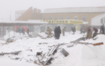 В оккупированной Макеевке обрушилась крыша торгового ряда: есть раненые
