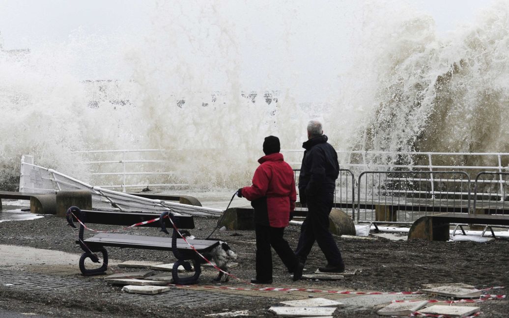Великобритания страдает из-за мощного шторма / © Reuters