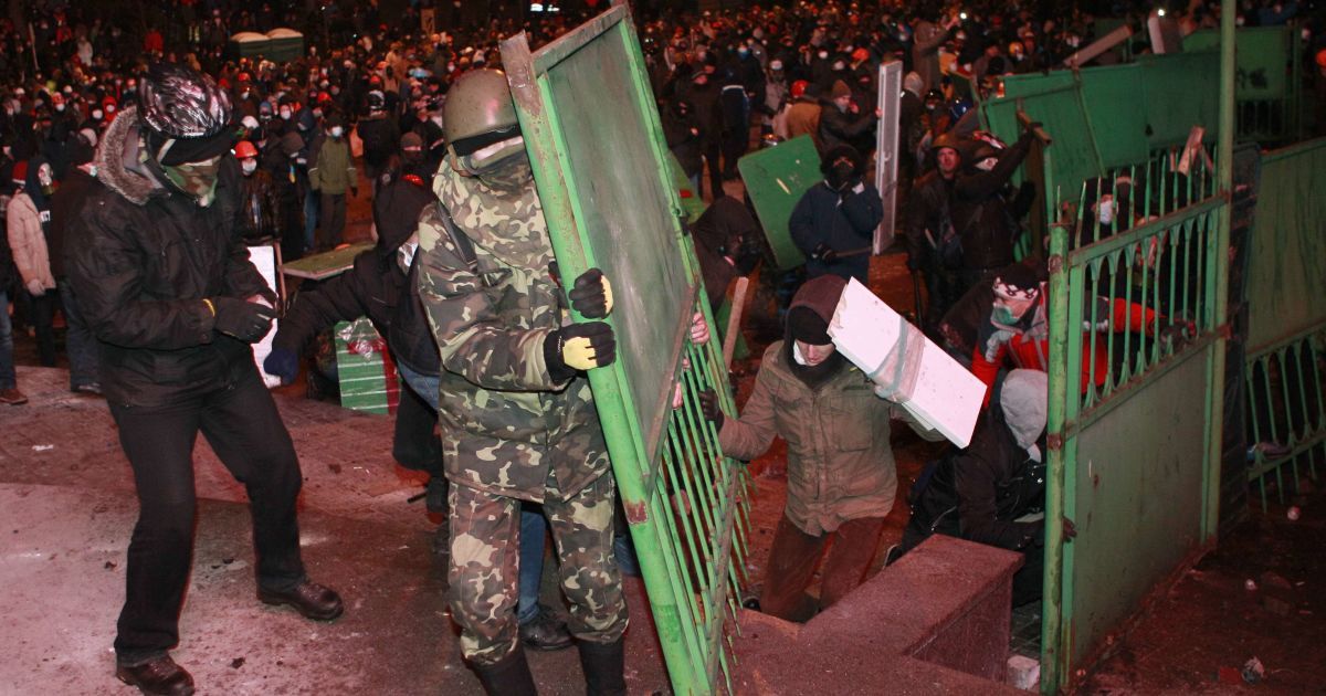 Київ охопили масштабні сутички між мітингувальниками та силовиками / © Reuters