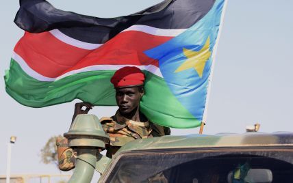 В Судане разбился вертолет. Погибли по меньшей мере семь чиновников