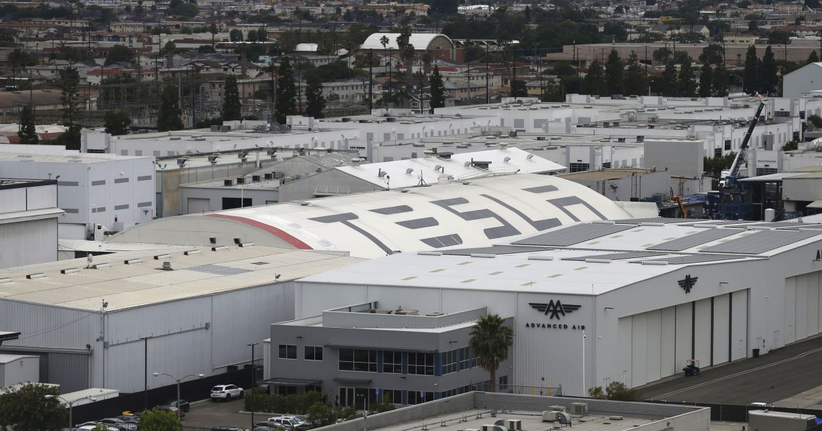 Tesla собирается инвестировать в свое производство одну из самых крупных сумм в истории мирового автопрома