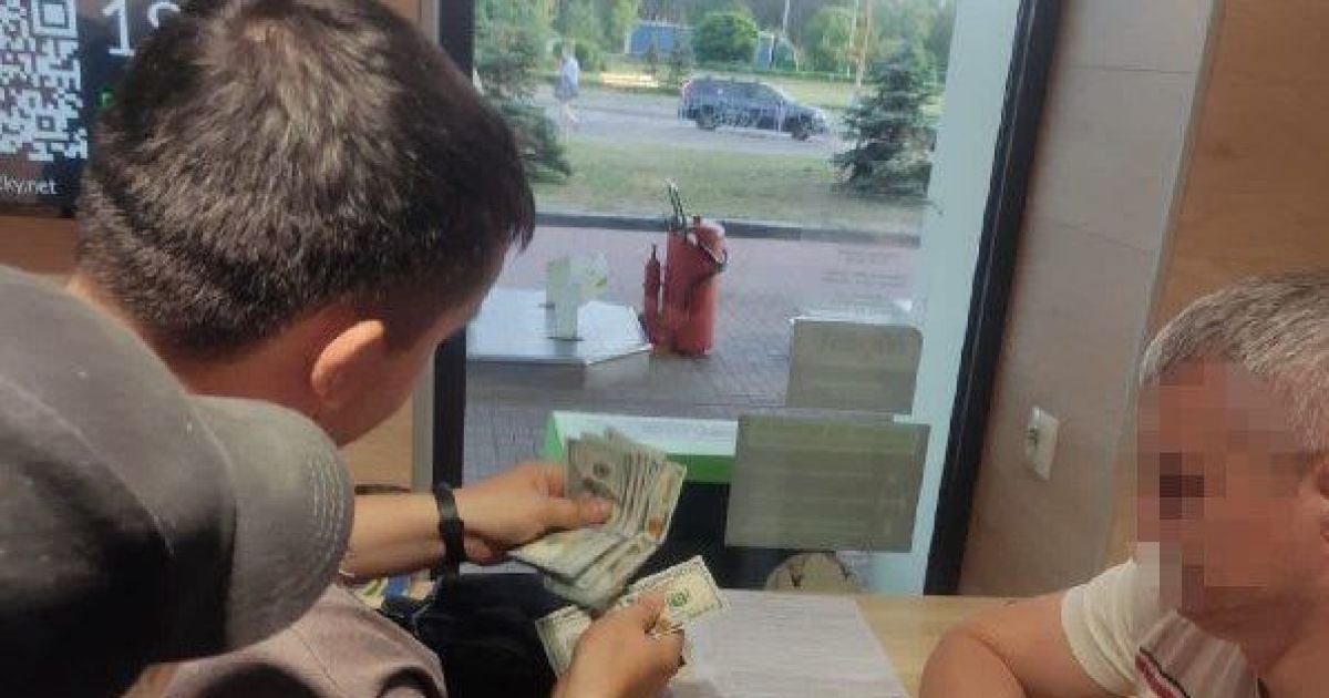 У Києві науковець за 1500 євро допомагав ухилянтам ставати "польськими студентами": як працювала схема