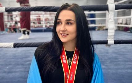 Посвятила "золото" погибшему на войне брату: украинка стала чемпионкой мира по кикбоксингу
