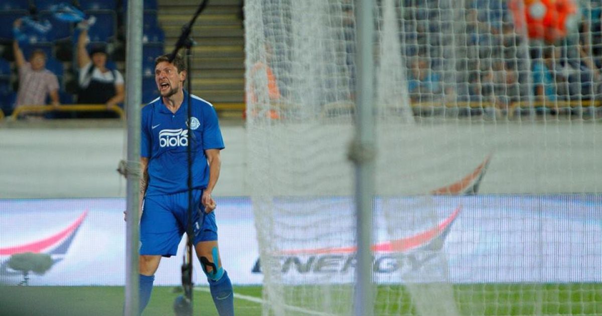 Селезнев забил "Металлургу" 2 гола.