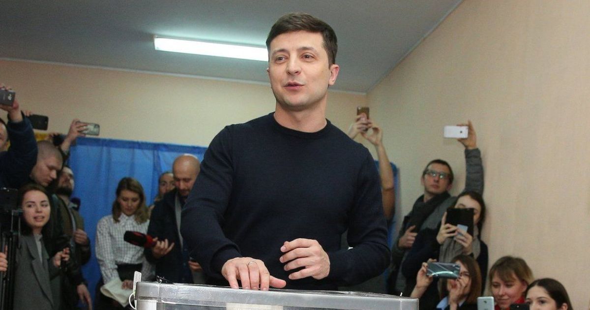 Зеленский заявил, что не планирует объединяться со "старыми политиками"