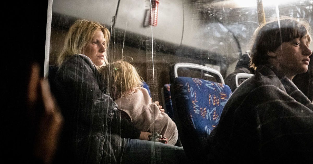"Rage. Just Rage": Russians deported another 400 people from Mariupol, including 70 children