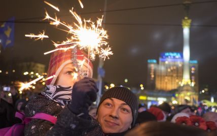 Новый год по-киевски: праздник за почти 6 млн гривен, масса Святых Николаев и конкурсы на Софийской