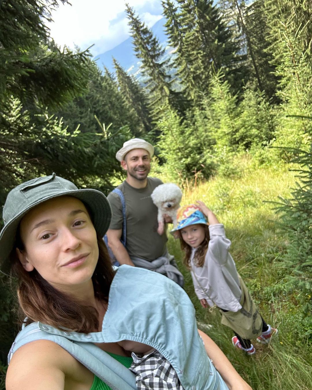 Андрей Бедняков с женой и детьми в Карпатах / © instagram.com/biedniakov