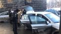 Біля Кабміну затримали чоловіка з ножем і пістолетом: що відомо