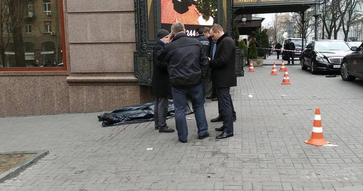 Стрілянина біля готелю Прем'єр-палац у Києві _1 / © Фото Дмитра Фурдака/ТСН