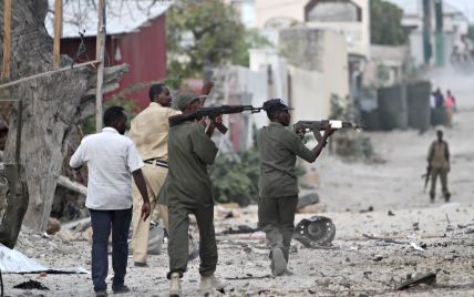 Ісламісти штурмують кілька міністерств у Сомалі