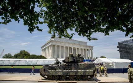 Трамп вирішив влаштувати військовий парад на День незалежності США. У країні виступили проти цього рішення