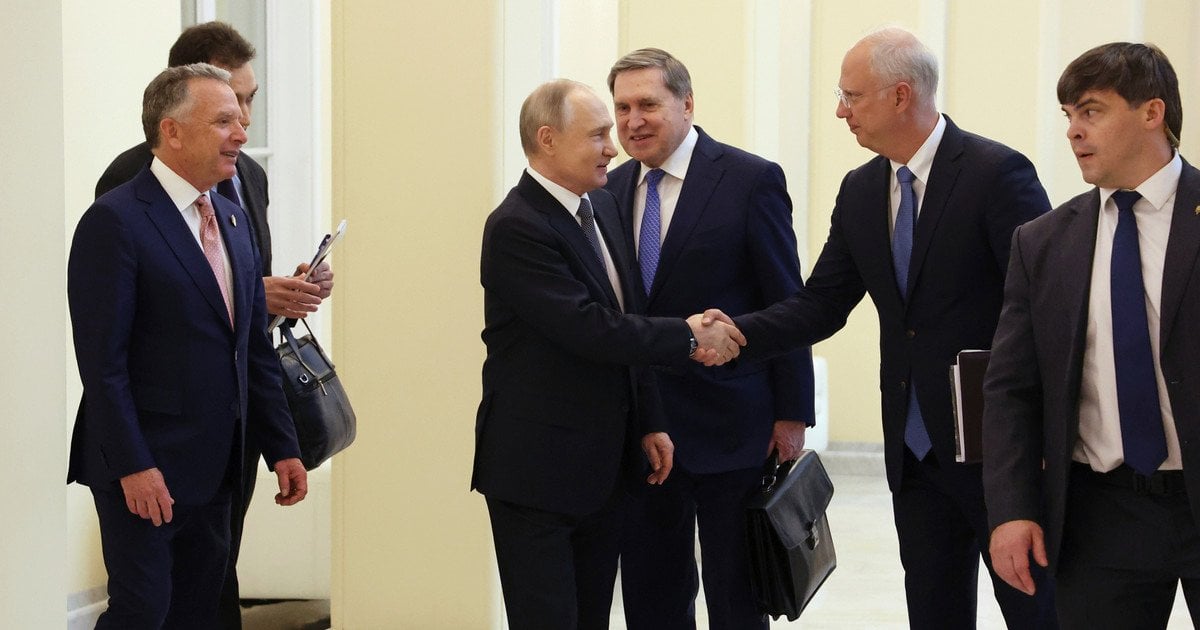 Володимир Путін і Кирило Дмитрієв.