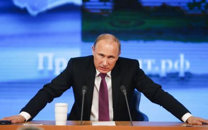 Путин считает армию "натовским легионом", который сдерживает Россию