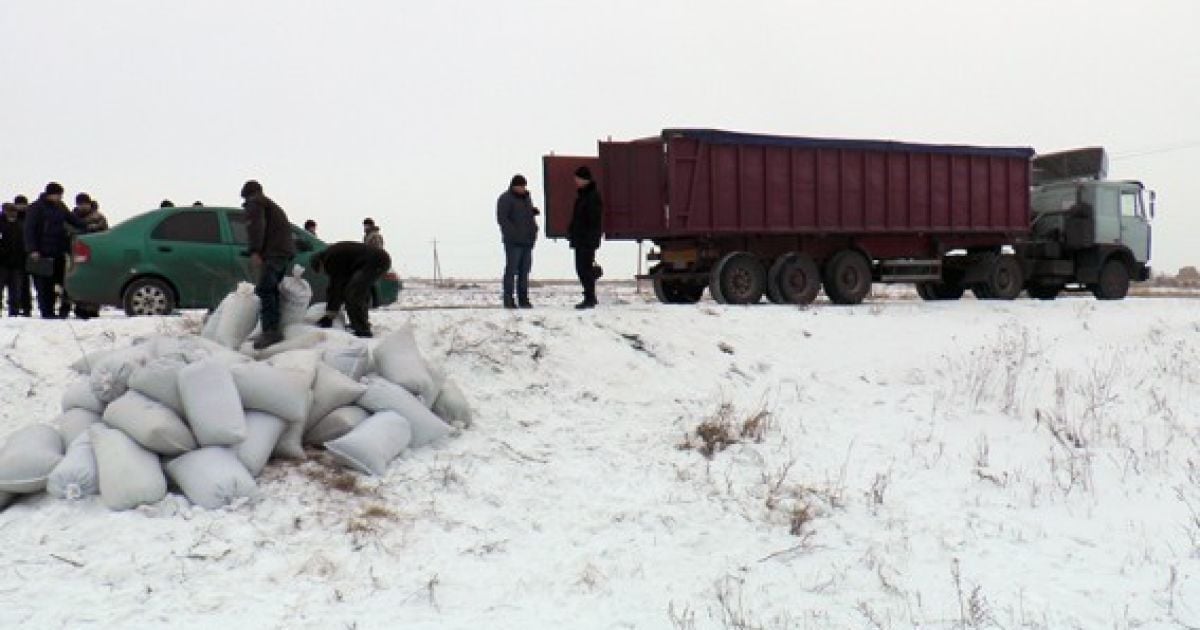 Поліція затримала злочинців-стратегів, які грабували ангари з зерном по всій Херсонщині