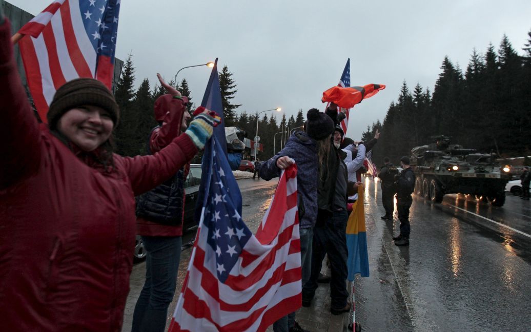 Три колонны военной техники США въехали в Чехию. / © Reuters