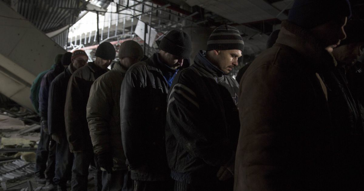 Террористы удерживают в плену еще около 270 украинцев