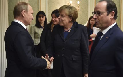 Путин пообещал Меркель и Олланду прекращение огня на Донбассе с 1 сентября