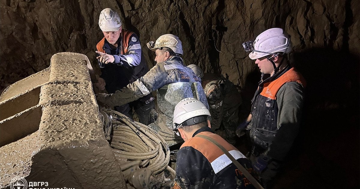 Операція ДСНС у шахті, де стався прорив
