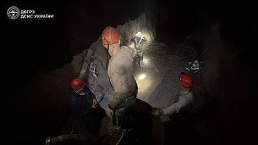 Операція ДСНС у шахті, де стався прорив пульпи / © ДСНС