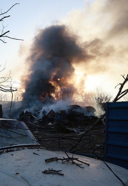 Атака по Україні, яка розпочалася ще вночі, триває