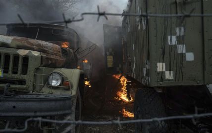 У Київській області українські захисники спалили колону окупантів: відео