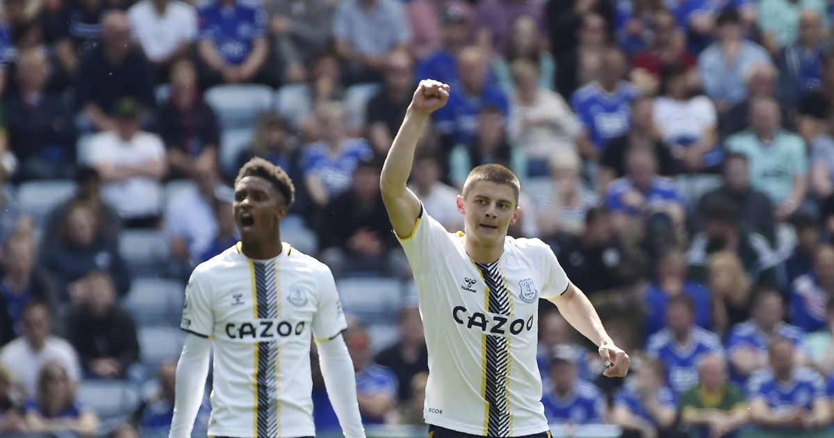 Миколенко забил яркий дебютный гол в Англии (видео)