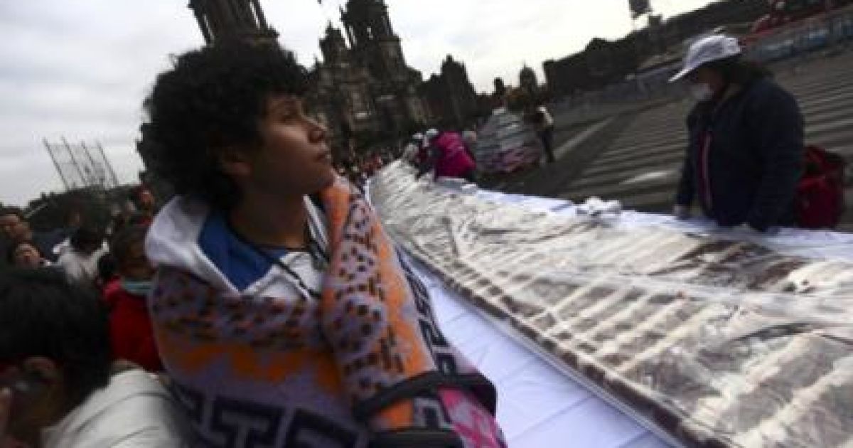 Було роздано понад 200 тисяч шматків випічки