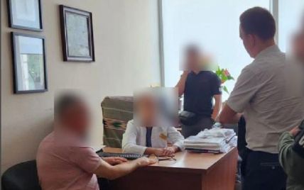 В Киеве врач требовал с пациента 6 тысяч долларов за удаление опухоли и нормальный медицинский уход