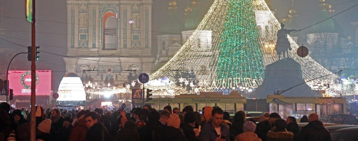 Українці під час святкування Нового року масово порушували карантин: скількох оштрафували за відсутність масок