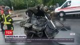 Новини України: в Одесі легковик розірвало навпіл після зіткнення із стовпом   