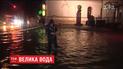 На Прикарпатті через сильну зливу вода піднялася на півтора метри