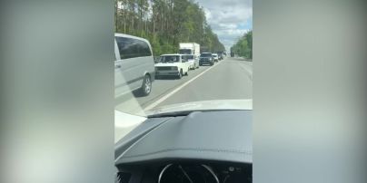 В сторону Ирпеня образовалась длинная пробка из-за мелких аварий