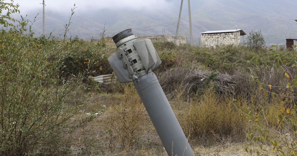 Літаки з миротворцями РФ вилетіли до Карабаху: ЗМІ повідомляють про їхню участь в окупації Донбасу