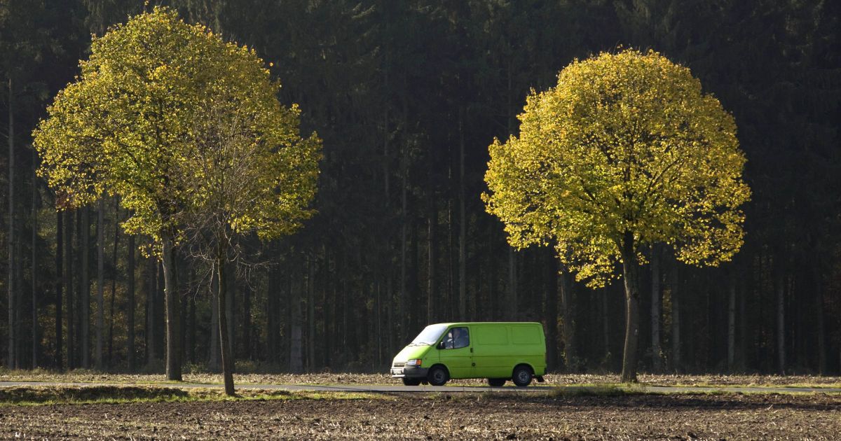 Водіям назвали головні поради, як підготувати автомобіль до осені