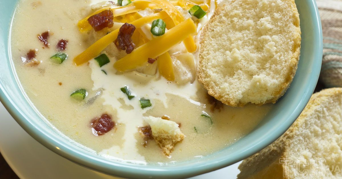 Сырный суп с копчеными колбасками