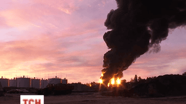 Почти 15 тысяч тонн нефтепродуктов сохранялось на нефтебазе, которая взорвалась