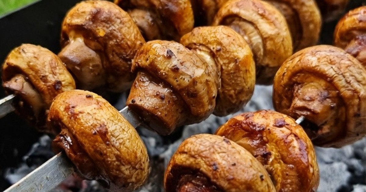 Соковиті гриби на мангалі tiktok.com/@mil_alexx_pp