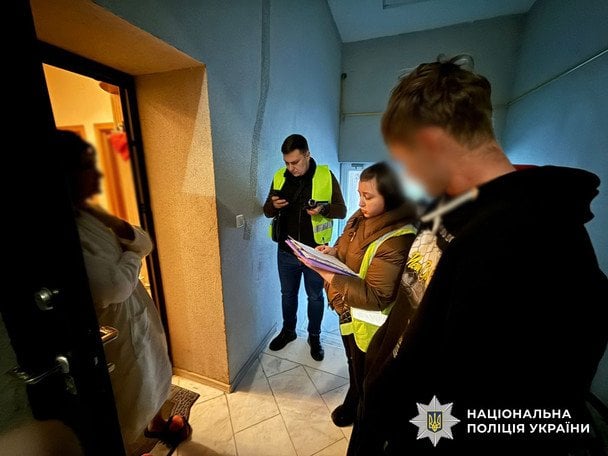 Затримання підозрюваного в торгівлі дитячим порно / © Поліція Києва
