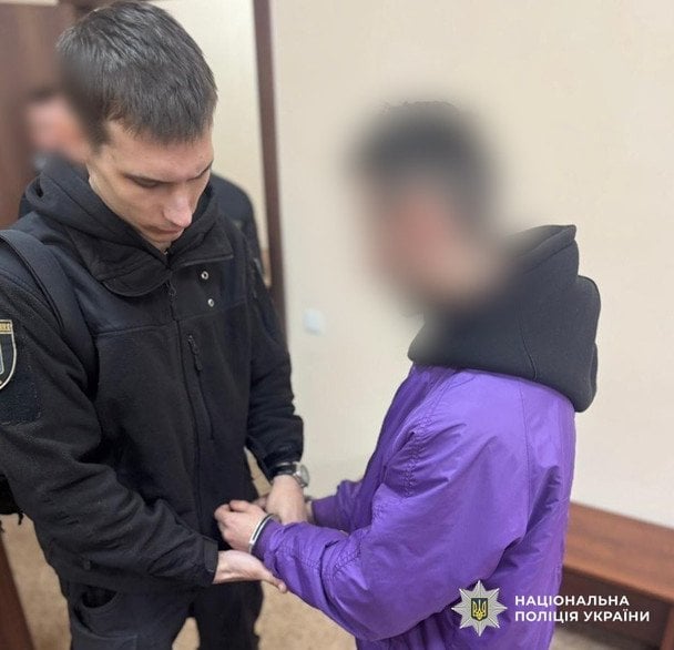 Затримання підозрюваного в торгівлі дитячим порно / © Поліція Києва